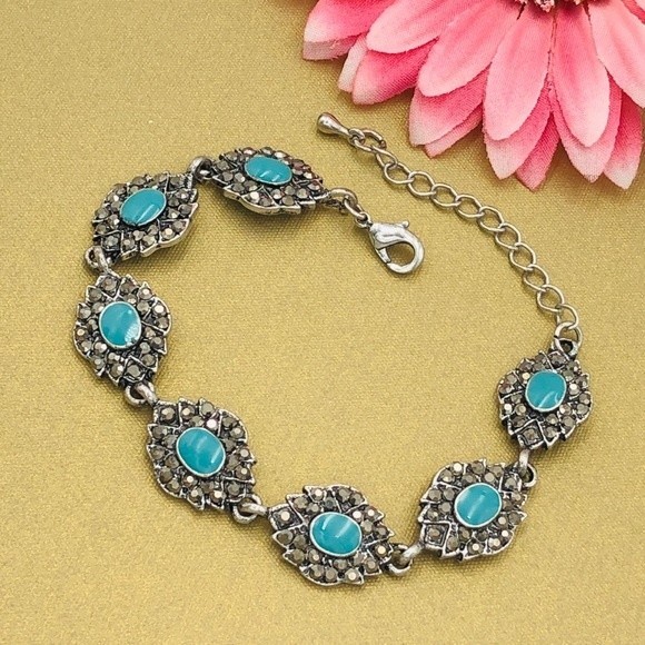🌼 Hematite Vintage Look Blue Enamel Clasp Bracelet - Picture 1 of 3